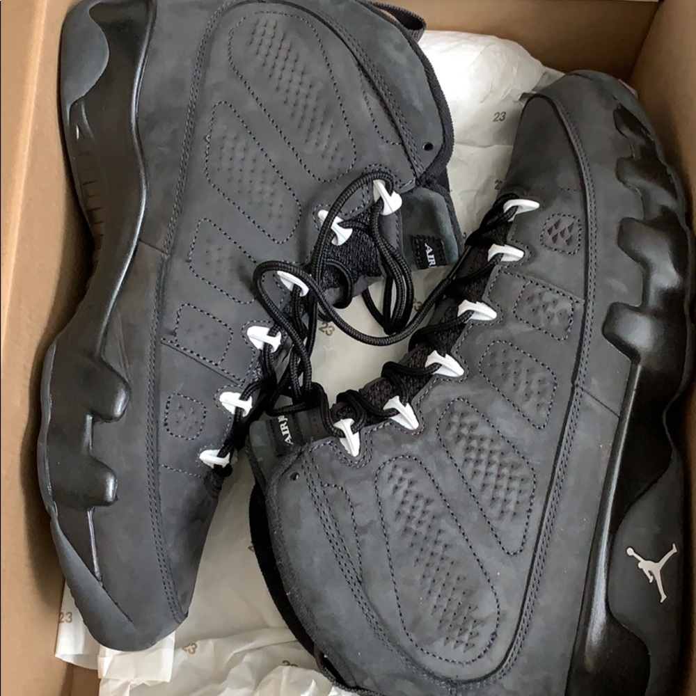 Air Jordan 9 Retro with box